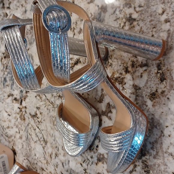ANTONIO MELANI | Shoes | Antonio Melani Camille Metallic  display picture 1